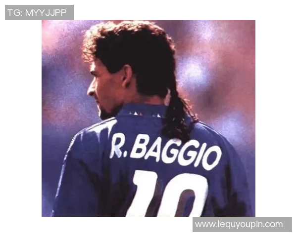 背影足球球星动态头像设计男士风格，展现运动激情与个性魅力