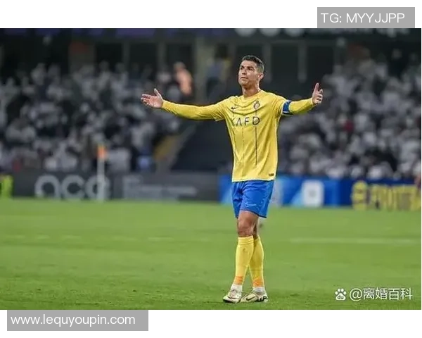 足球场上肘击事件盘点 哪些球星因肘击引发争议与冲突